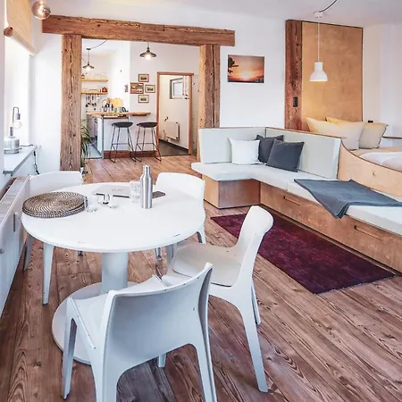 شقة Zur Alten Post, 48qm Individualapartment Mit Blick Ueber Zittaus Altstadt, Im Altstadtkern Umrandet Vom Zittauer Gebirge تسيتاو