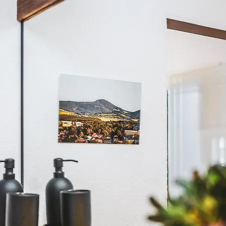 Zur Alten Post, 48qm Individualapartment Mit Blick Ueber Zittaus Altstadt, Im Altstadtkern Umrandet Vom Zittauer Gebirge * Zittau