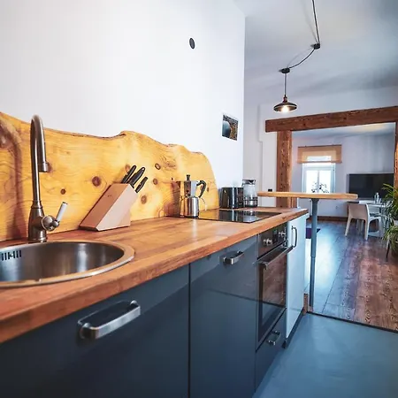 Zur Alten Post, 48qm Individualapartment Mit Blick Ueber Zittaus Altstadt, Im Altstadtkern Umrandet Vom Zittauer Gebirge *